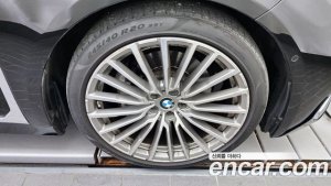 BMW 7-Series 730d xDrive Design Pure Excellence 2020 года из Южной Кореи