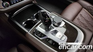 BMW 7-Series 730d xDrive Design Pure Excellence 2020 года из Южной Кореи