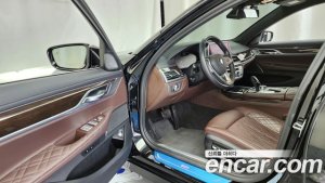 BMW 7-Series 730d xDrive Design Pure Excellence 2020 года из Южной Кореи
