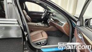 BMW 7-Series 730d xDrive Design Pure Excellence 2020 года из Южной Кореи