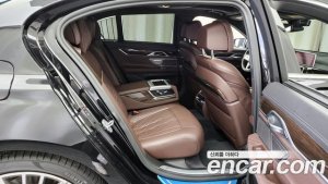 BMW 7-Series 730d xDrive Design Pure Excellence 2020 года из Южной Кореи