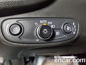ChevroletGMDaewoo Trax 1.4 LT 2021 года из Южной Кореи