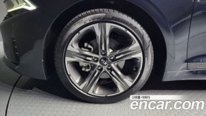 Kia K5 Signature 2021 года из Южной Кореи