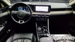 Kia K5 Signature 2021 года из Южной Кореи