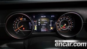 Jeep Wrangler 2.0 Overland Unlimited Top 4Door 80th Anniversary Edition 2021 года из Южной Кореи