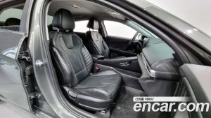 Hyundai AVANTE Inspiration 2021 года из Южной Кореи