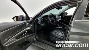 Hyundai AVANTE Inspiration 2021 года из Южной Кореи