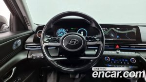 Hyundai AVANTE Inspiration 2021 года из Южной Кореи