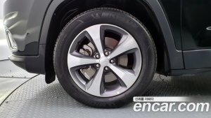 Jeep Cherokee 2.4 Limited 2WD 2021 года из Южной Кореи