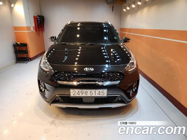 Kia Niro 1.6 HEV 2020 года из Кореи