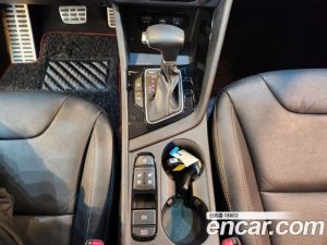 Kia Niro 1.6 HEV 2020 года из Южной Кореи