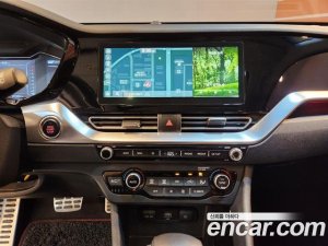 Kia Niro 1.6 HEV 2020 года из Южной Кореи