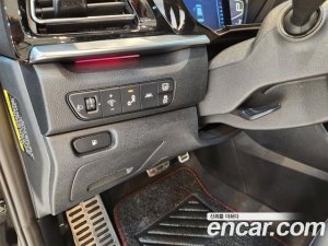 Kia Niro 1.6 HEV 2020 года из Южной Кореи