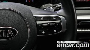 Kia K5 Prestige 2020 года из Южной Кореи