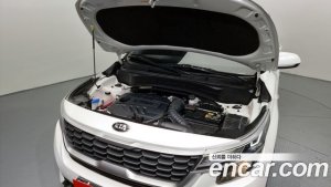 Kia Seltos Дизель 1.6 2WD 2021 года из Южной Кореи