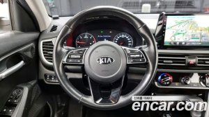 Kia Seltos Дизель 1.6 2WD 2021 года из Южной Кореи