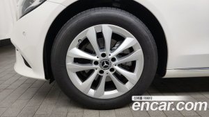 Mercedes-Benz C-Class C200 Avantgarde 2020 года из Южной Кореи