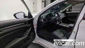 Honda Accord 2.0 HYBRID Touring 2020 года из Южной Кореи