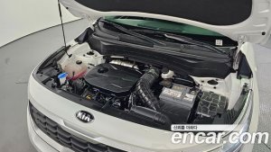 Kia Seltos Бензин 1.6 Turbo 2WD 2022 года из Южной Кореи