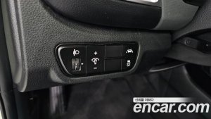 Kia Seltos Бензин 1.6 Turbo 2WD 2022 года из Южной Кореи