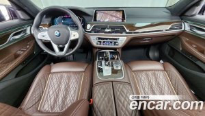 BMW 7-Series 730d xDrive Design Pure Excellence 2020 года из Южной Кореи