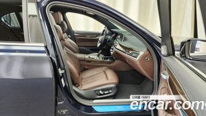 BMW 7-Series 730d xDrive Design Pure Excellence 2020 года из Южной Кореи