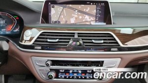 BMW 7-Series 730d xDrive Design Pure Excellence 2020 года из Южной Кореи