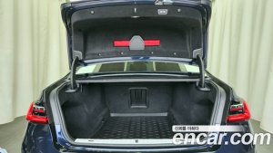 BMW 7-Series 730d xDrive Design Pure Excellence 2020 года из Южной Кореи
