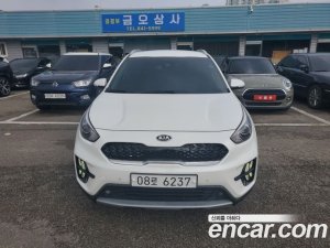 Kia Niro 1.6 HEV 2020 года из Южной Кореи