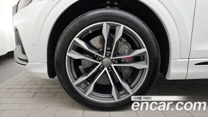 Audi SQ8 4.0 TDI 4WD 2020 года из Южной Кореи