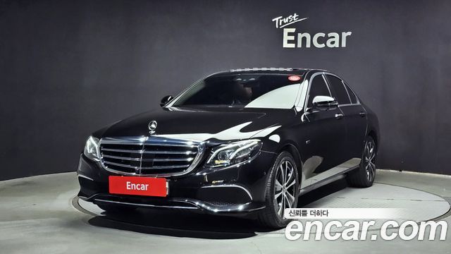 Mercedes-Benz E-Class E300e 4MATIC Exclusive 2020 года из Кореи