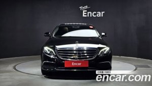 Mercedes-Benz E-Class E300e 4MATIC Exclusive 2020 года из Южной Кореи