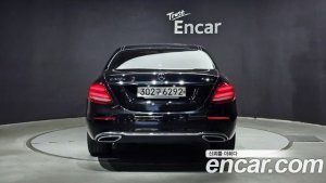 Mercedes-Benz E-Class E300e 4MATIC Exclusive 2020 года из Южной Кореи