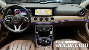 Mercedes-Benz E-Class E300e 4MATIC Exclusive 2020 года из Южной Кореи