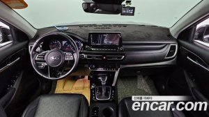 Kia Seltos Бензин 1.6 Turbo 2WD 2020 года из Южной Кореи