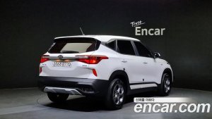 Kia Seltos Бензин 1.6 Turbo 2WD 2022 года из Южной Кореи