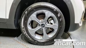 Kia Seltos Бензин 1.6 Turbo 2WD 2022 года из Южной Кореи