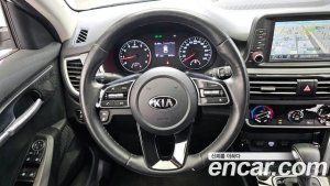 Kia Seltos Бензин 1.6 Turbo 2WD 2022 года из Южной Кореи