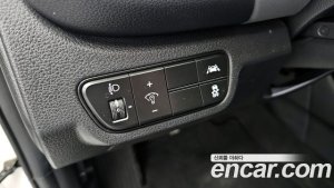 Kia Seltos Бензин 1.6 Turbo 2WD 2022 года из Южной Кореи