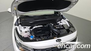 Kia Seltos Бензин 1.6 Turbo 2WD 2022 года из Южной Кореи