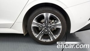 Kia K5 Signature 2021 года из Южной Кореи
