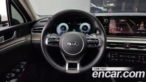 Kia K5 Signature 2021 года из Южной Кореи