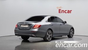 Mercedes-Benz E-Class E220d Avantgarde 2020 года из Южной Кореи