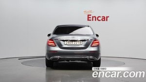 Mercedes-Benz E-Class E220d Avantgarde 2020 года из Южной Кореи