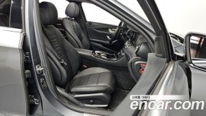 Mercedes-Benz E-Class E220d Avantgarde 2020 года из Южной Кореи