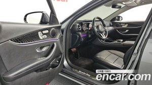 Mercedes-Benz E-Class E220d Avantgarde 2020 года из Южной Кореи