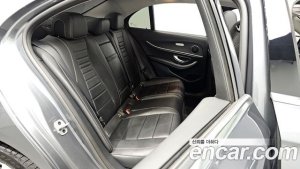 Mercedes-Benz E-Class E220d Avantgarde 2020 года из Южной Кореи