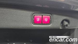 Mercedes-Benz E-Class E220d Avantgarde 2020 года из Южной Кореи