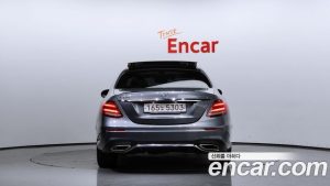 Mercedes-Benz E-Class E300 4MATIC AMG Line 2020 года из Южной Кореи