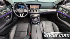 Mercedes-Benz E-Class E300 4MATIC AMG Line 2020 года из Южной Кореи